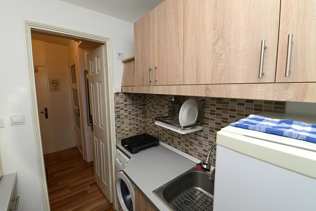 Centrum Apartman Pecs Luaran gambar